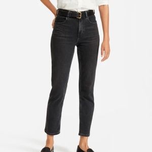 Everlane Original Cheeky Jean in Washed Black